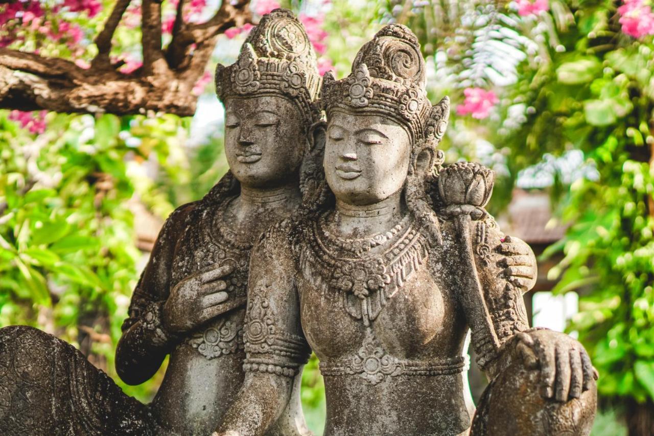 Giri Bhagawan Villas & Spa Nusa Dua  Exterior photo