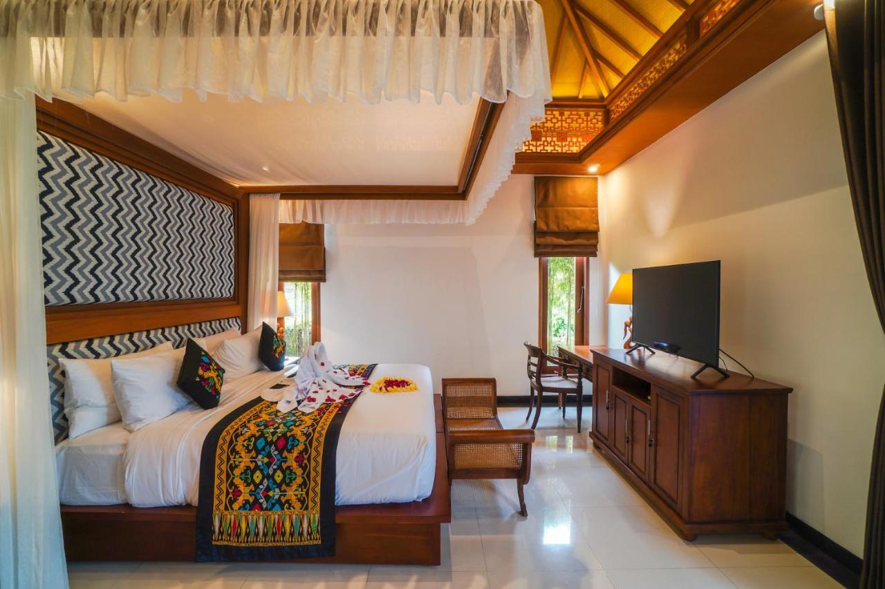 Giri Bhagawan Villas & Spa Nusa Dua  Exterior photo
