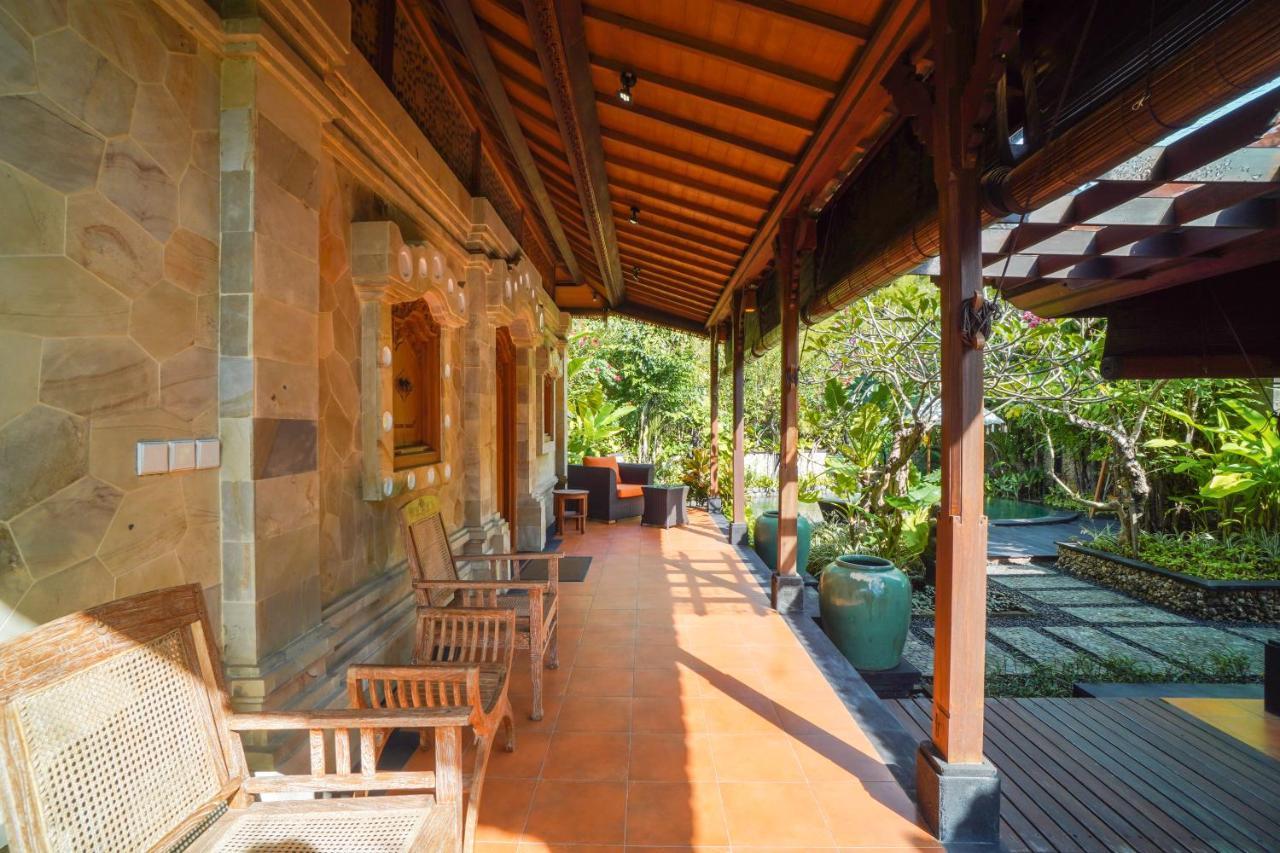 Giri Bhagawan Villas & Spa Nusa Dua  Exterior photo