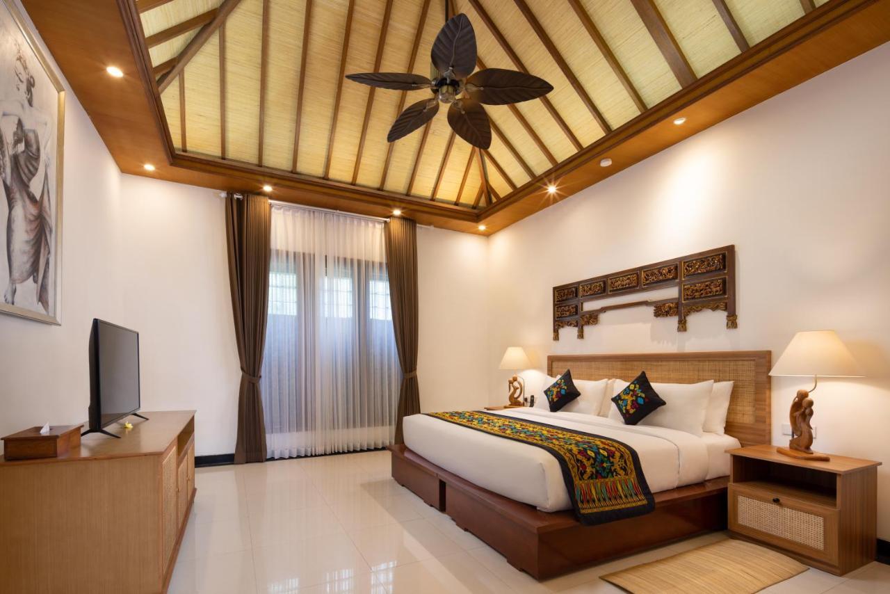 Giri Bhagawan Villas & Spa Nusa Dua  Exterior photo
